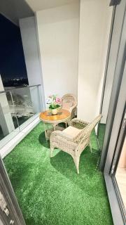 Nest One Tower 12 51 view of the park - 6