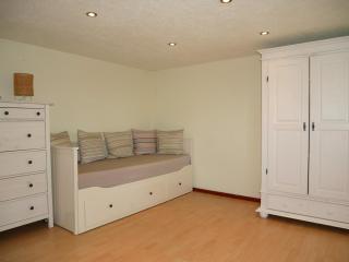 kleiner Holzbungalow Grundmann mit Naturgarten - 7