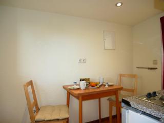 kleiner Holzbungalow Grundmann mit Naturgarten - 5