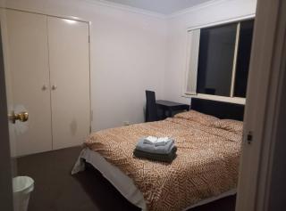 3mins walk to shopping centre city bus airport train station - 8