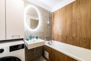 Urban Green Haven - 1BR Apartment with Balcony - 2