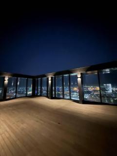 Nest One Tower 12 51 view of the park - 8