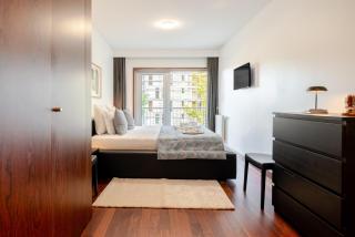 Premium Flat w/ Pool, Gym & Garage by HostWise - 4