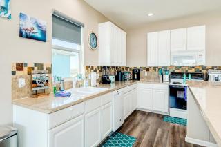 Stunning Beachfront Dog Friendly Sleeps 8 - 3