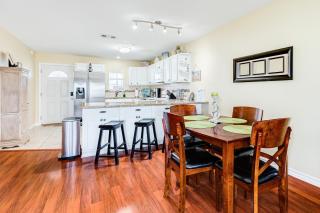 Retreat Steps to Beach Group Ready Sleeps 8 - 1