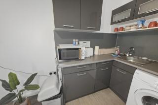 Cosy 1 Bedroom Flat Sleeps 2 Free Wi-Fi - 9