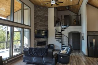 Beartopia - Private Indoor Pool, Mountain Views, Game Room + Luxury Accommodations - 4