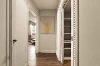 BC0VA001VA - Augustina - Via Augusta - 9