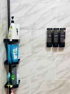 41 Montrose Master Bedroom - 6