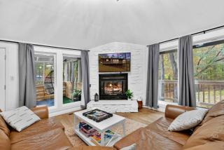 Resort Amenities Fire Pit Deck Grill & More - 0