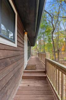 Resort Amenities Fire Pit Deck Grill & More - 3