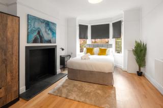 Spacious 4 Bed House sleeps 7 in Hoole - 9