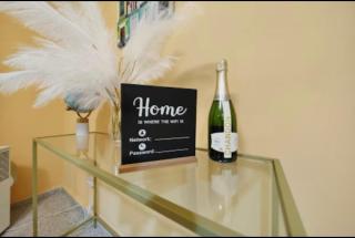 Jacuzzi Hideaway - San Juan - 9