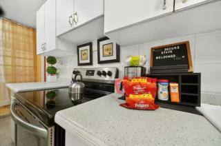 Jacuzzi Hideaway - San Juan - 8