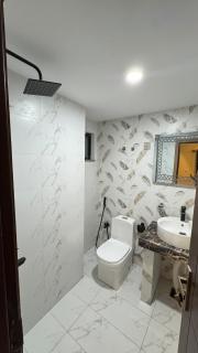 1 bed full apartment self check in - 7