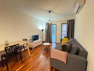 Historic Charm - Prime Location & Parking - 8