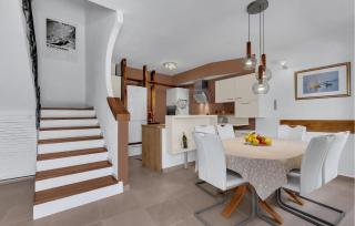 Beautiful Home In Sutivan - 7