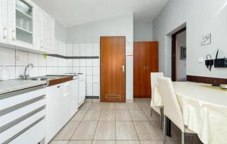 1 Bedroom Awesome Apartment In Pag - 2