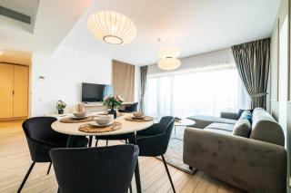 Scandinavian Chic 1BR Apartment - with Balcony - 4