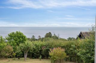 Cozy House With Sea View And Beautiful Location - 9