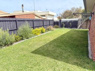 Holyhead Beach Retreat - 4