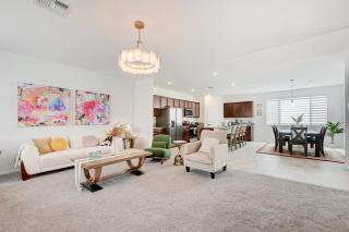 Discounted Monthly Beautiful Villa Near Strip - 9