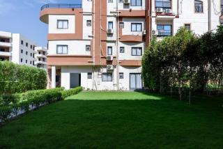 Travelholic Residence Golden Gates - 2