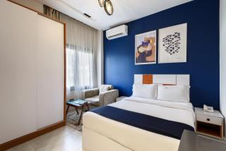 Travelholic Residence Golden Gates - 9