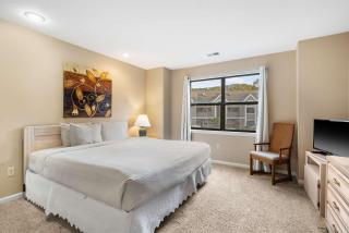 Fairway Retreat for 6 - Walk-in and Pet Friendly - 6