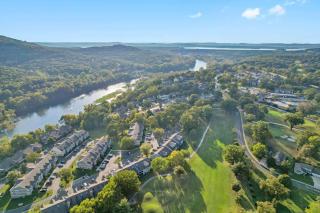 Fairway Retreat for 6 - Walk-in and Pet Friendly - 3