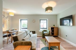 Stunning upper villa stay in the City! - 1