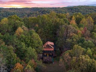 Mountain Cabin Escape Views Games & Relaxation - Kyle - 5