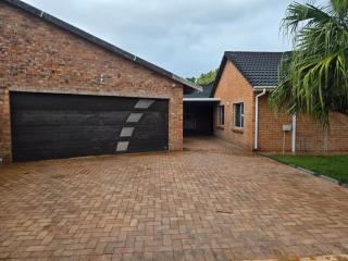 Nombango Guest House - 9