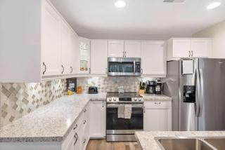 Restful Retreat - 2BDR for 6 - 3