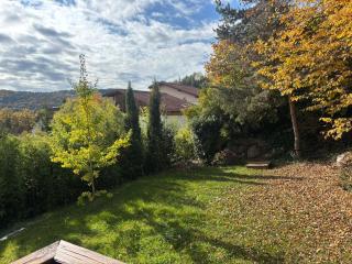 House in a green location - 0