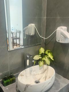 Tam Coc Mountain Light Homestay - 6