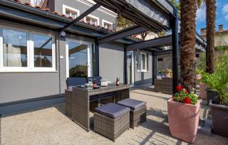 Gorgeous Apartment In Lovran With House Sea View - 7