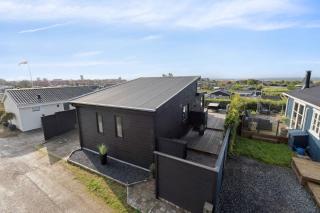 Lovely Holiday Home With Sea View - 0