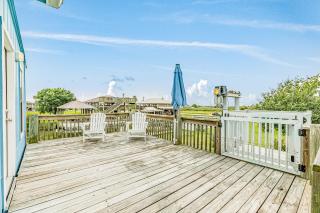 Ultimate Canal Front Game Room Boat Ramp - 9