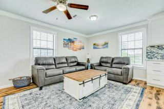 Ultimate Canal Front Game Room Boat Ramp - 7