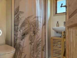 Cozy Small Holiday Home With Sea View - 4