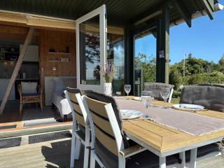 Cozy Small Holiday Home With Sea View - 1