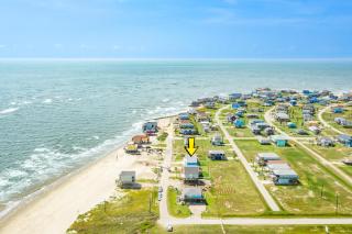 Oasis Beachfront Volleyball Court Sleeps 12 - 4