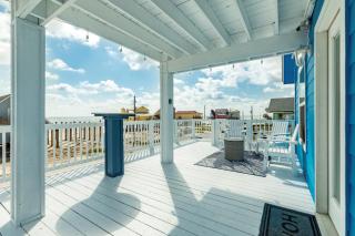 Oasis Beachfront Volleyball Court Sleeps 12 - 2