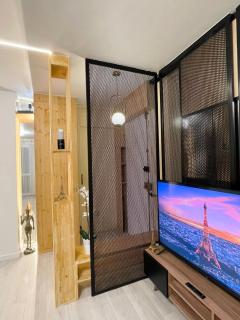 Cozy & Spacious 3BR Paris Apartment with Balconies Metro 6 Glacière - 1