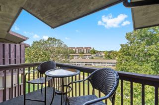 Serene on Seventeen - For 4 - 7