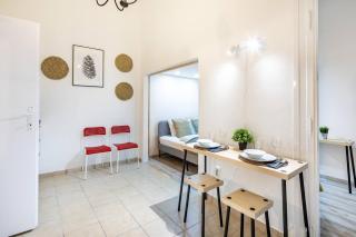 Budapest Central Pluto - 0