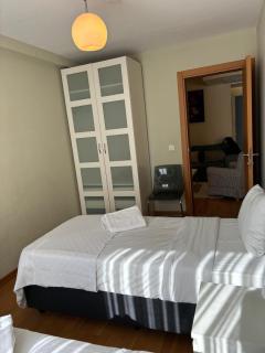 Taksim'de 2 yatak odalı daire, güvenlik, havuz, spa, otopark - 4