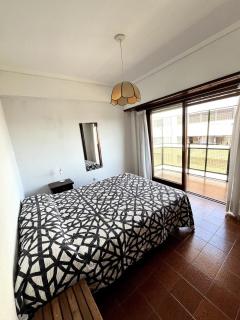 Departamento con cochera Pinamar Centro - 1