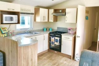 Mersea Island by Away Resorts - 1